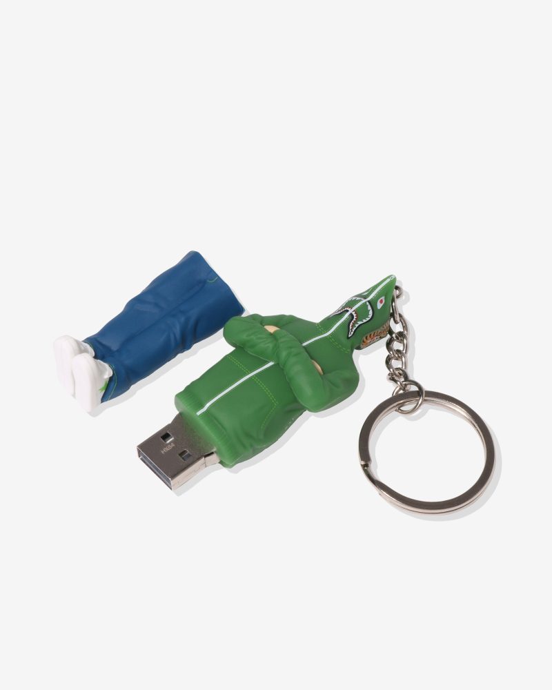 accessories bape shark seijin usb flash drive 1J80 182 005.view 1