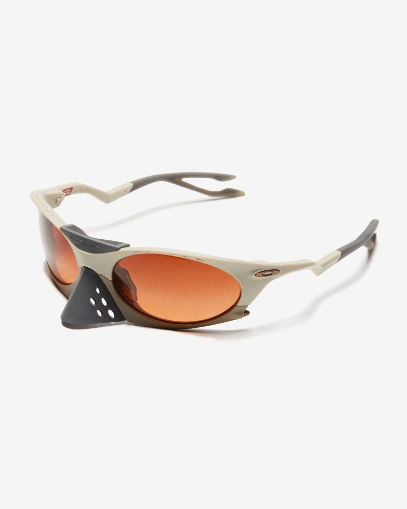 accessories oakley plantaris OO9437 0263.view 1