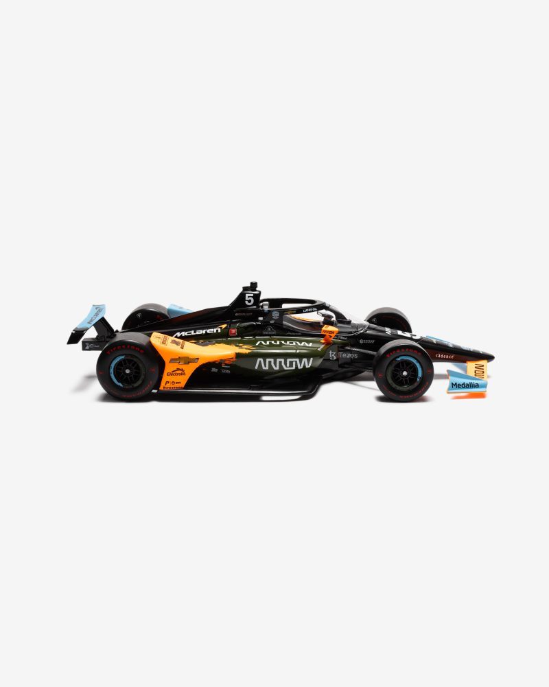 accessories undefeated mclaren 1 18 scale indy 500 car 11176.view 4