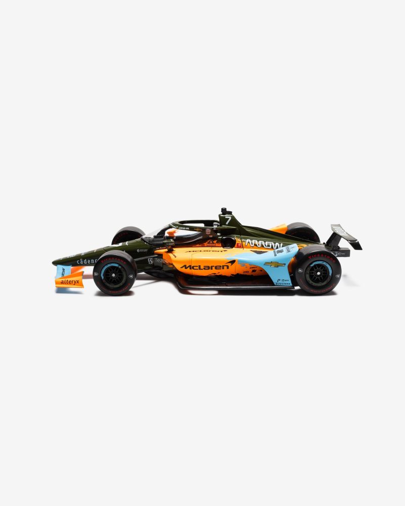 accessories undefeated mclaren 1 18 scale indy 500 car 11178.view 3