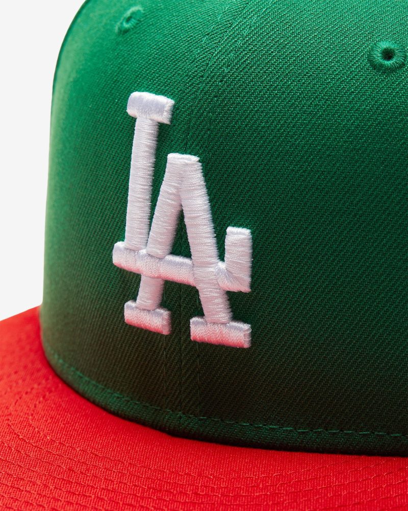 accessories undefeated new era dodgers fitted 90268 20087.view 5 45f3407d e5f2 4c59 99d4 dc4525ea338a