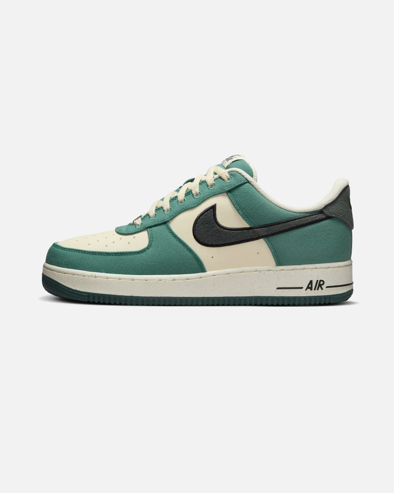 footwear nike air force 1 07 lv8 FQ8713 100.view 2