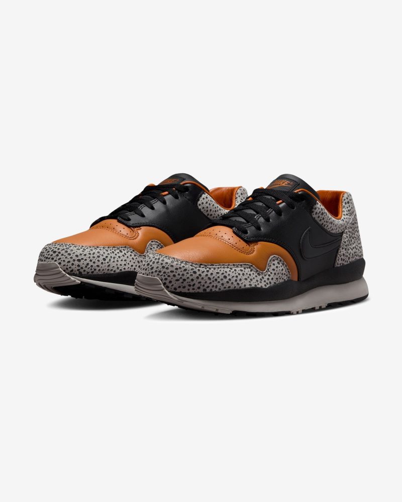 footwear nike air safari HM3818 001.view 1