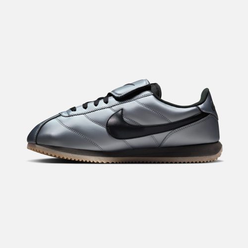 footwear nike cortez se HQ3490 099.view 2