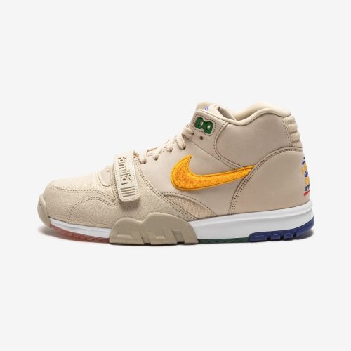 footwear nike la familia air trainer 1 DR9904 200.view 2