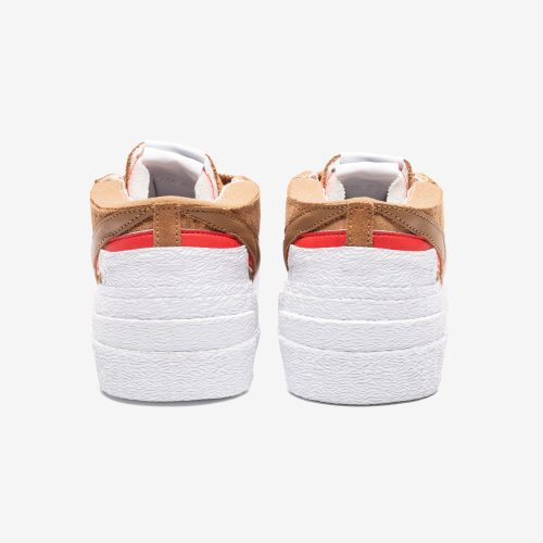 footwear nike sacai blazer low DD1877 200.view 3