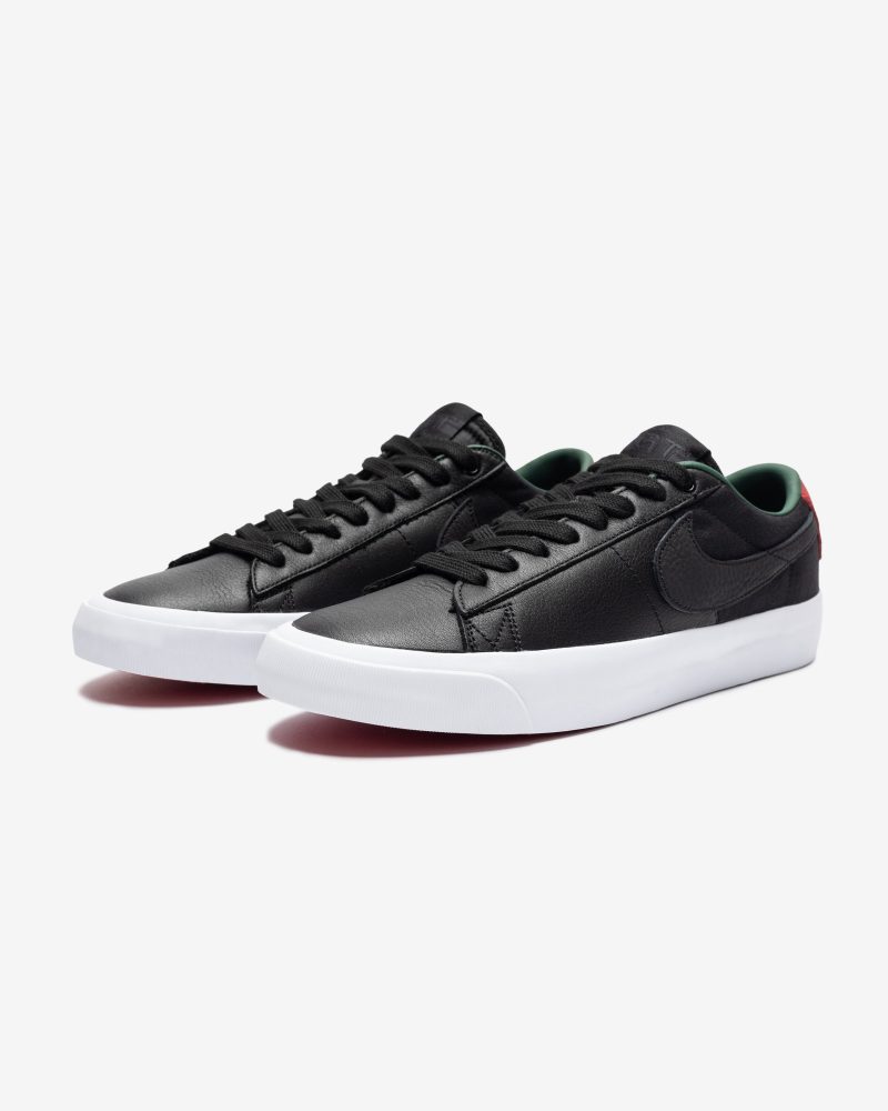 footwear nike sb zoom blazer low gt premium DN2443 001.view 1