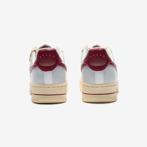 footwear nike womens air force 1 07 se DV7584 001.view 3