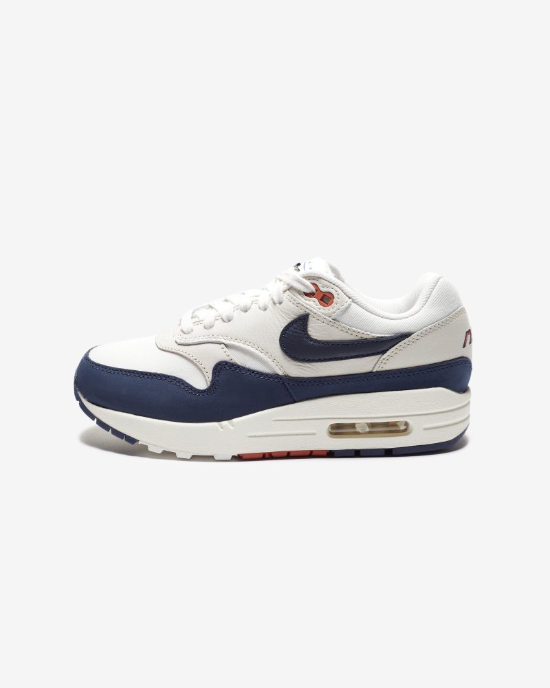 footwear nike womens air max 1 lx FD2370 110.view 2