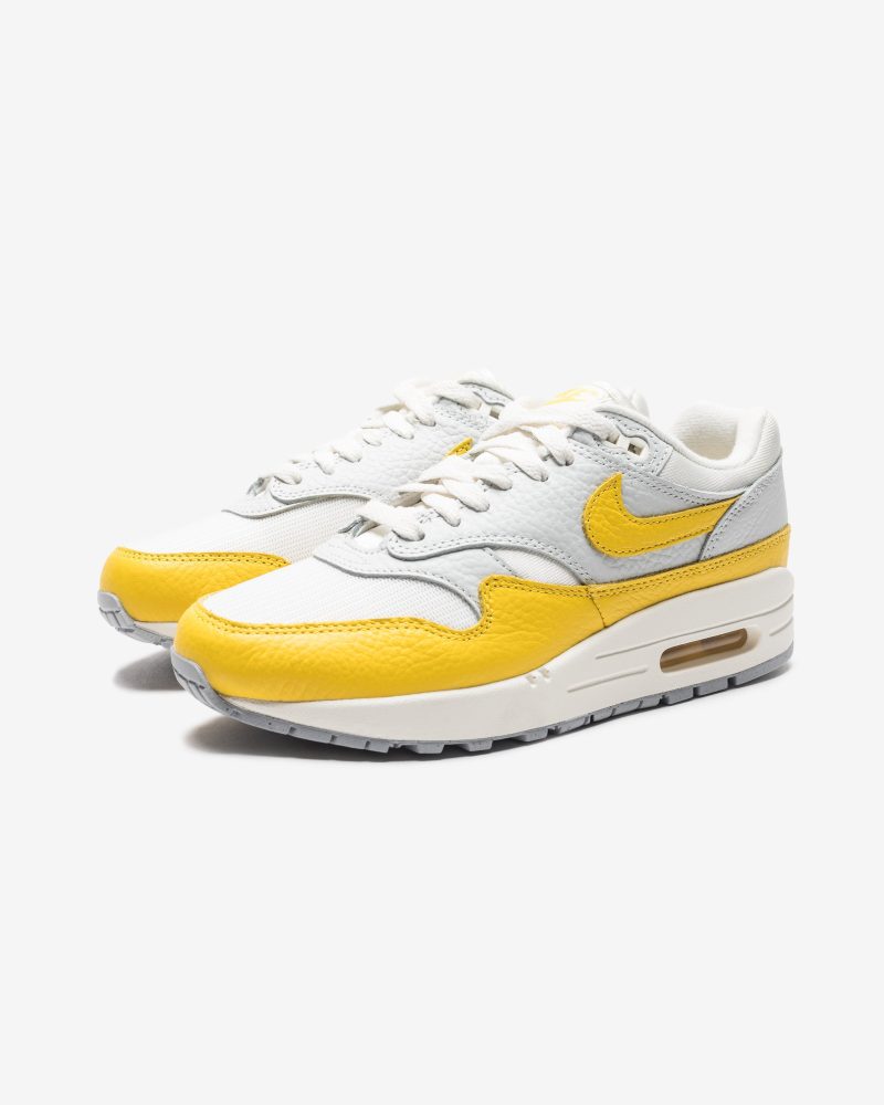 footwear nike womens air max 1 DX2954 001.view 1