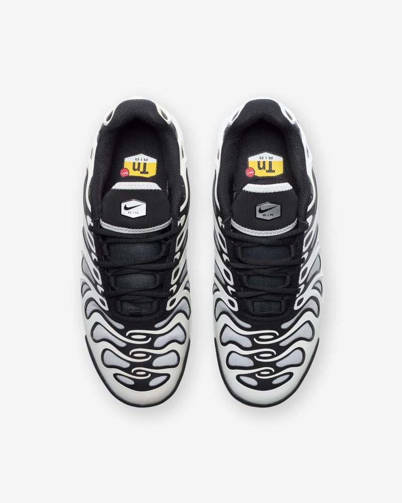 footwear nike womens air max plus drift FV4081 102.view 4