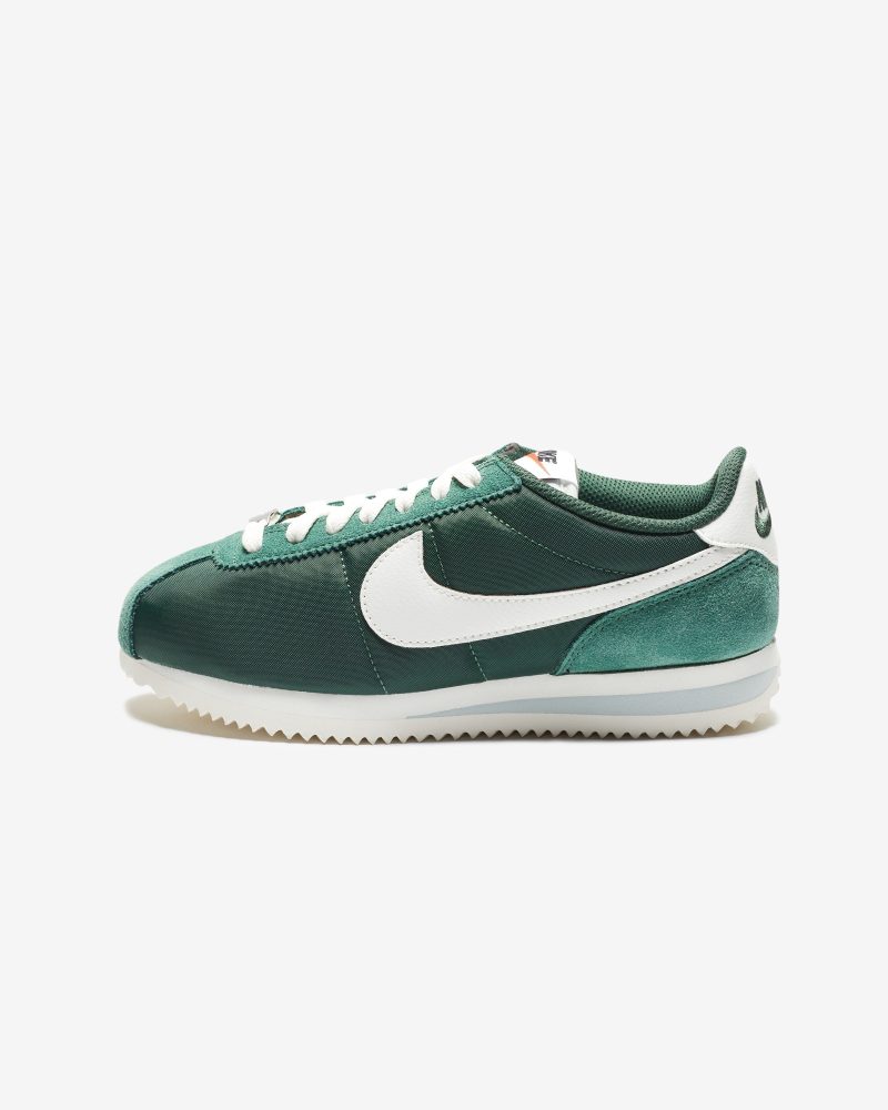 footwear nike womens cortez DZ2795 300.view 2