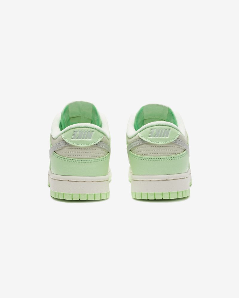 footwear nike womens dunk low nn FN6344 001.view 3