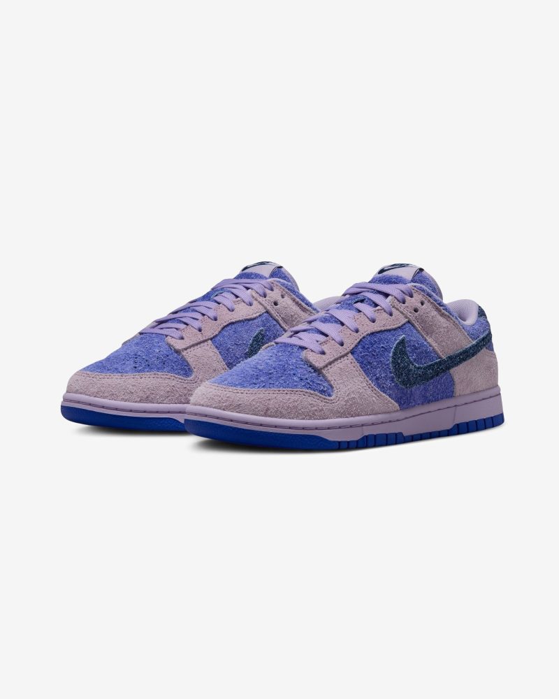 footwear nike womens dunk low se HQ3431 515.view 1