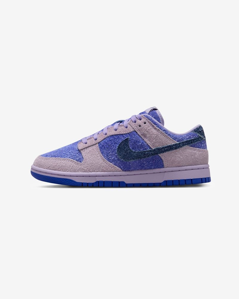 footwear nike womens dunk low se HQ3431 515.view 2