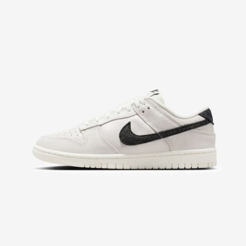 footwear nike womens dunk low se HQ3502 100.view 2