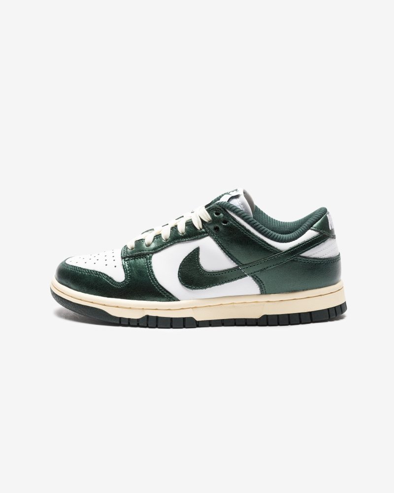 footwear nike womens dunk low DQ8580 100.view 2