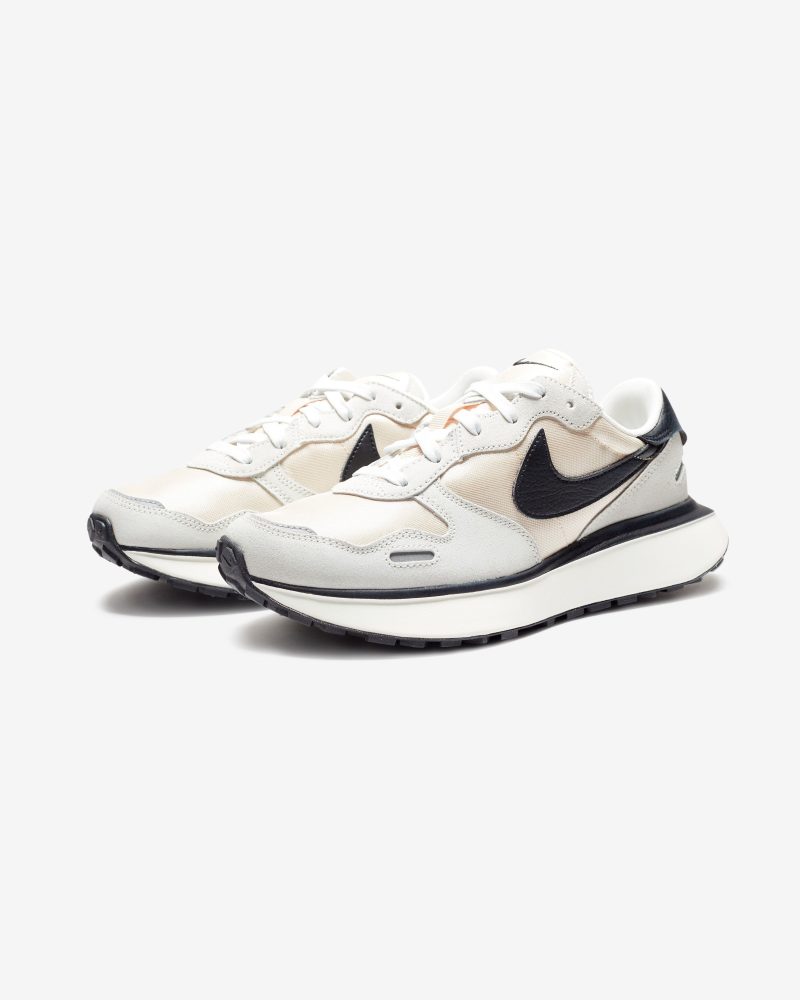 footwear nike womens phoenix waffle FD2196 100.view 1