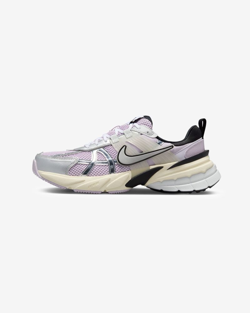 footwear nike womens v2k run HF1876 500.view 2