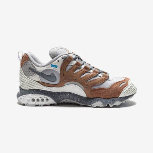 footwear undefeated nike air terra humara FN7546 200.view 3